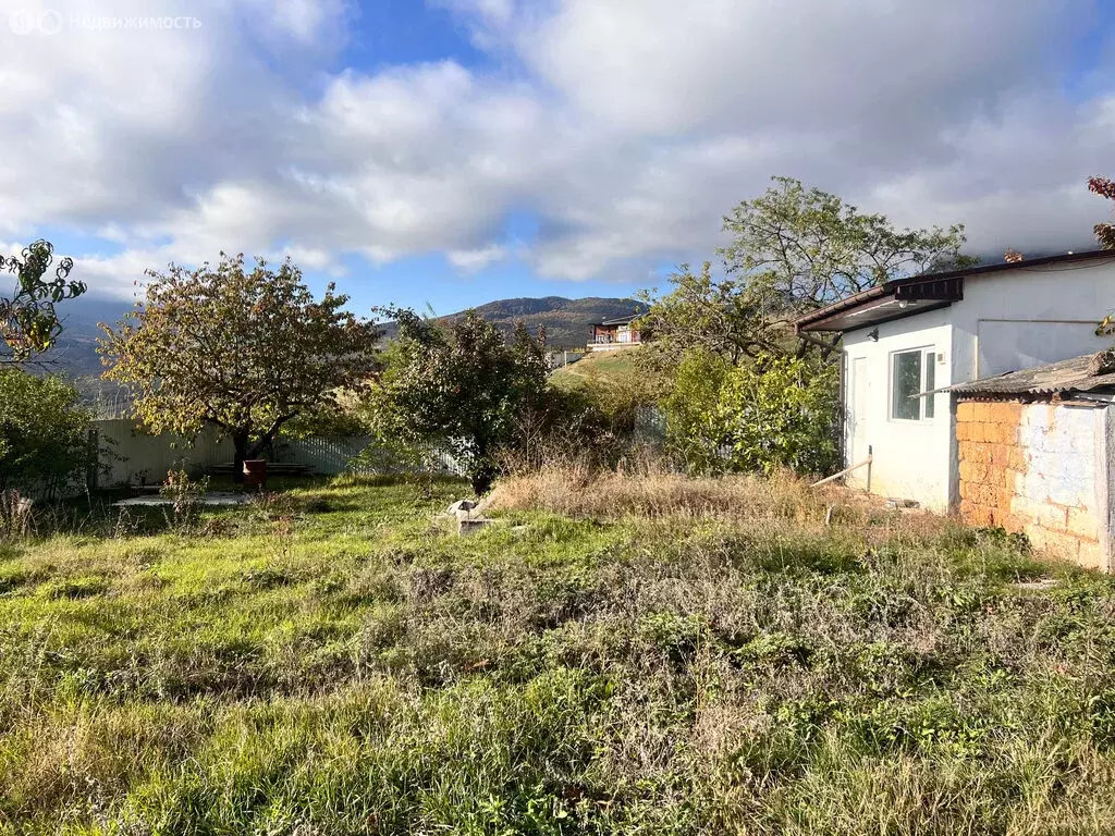 Участок в Лучистое, Озёрная улица, 2 (10 м) - Фото 1