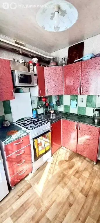 3-комнатная квартира: Волгоград, улица Козьмы Минина, 8 (59.6 м) - Фото 1