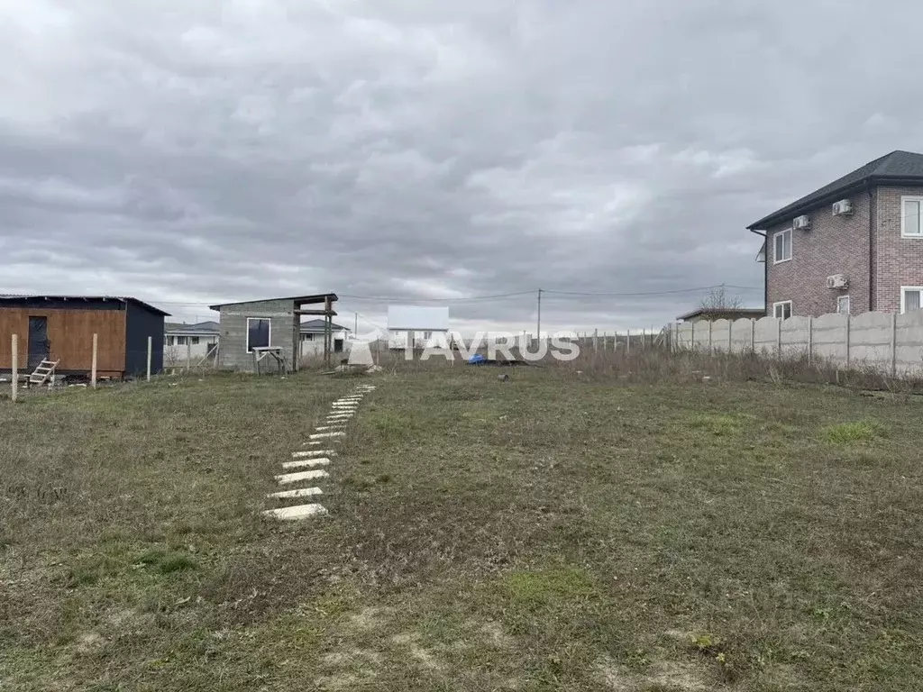 Участок в Крым, Симферопольский район, с. Доброе  (10.0 сот.) - Фото 2