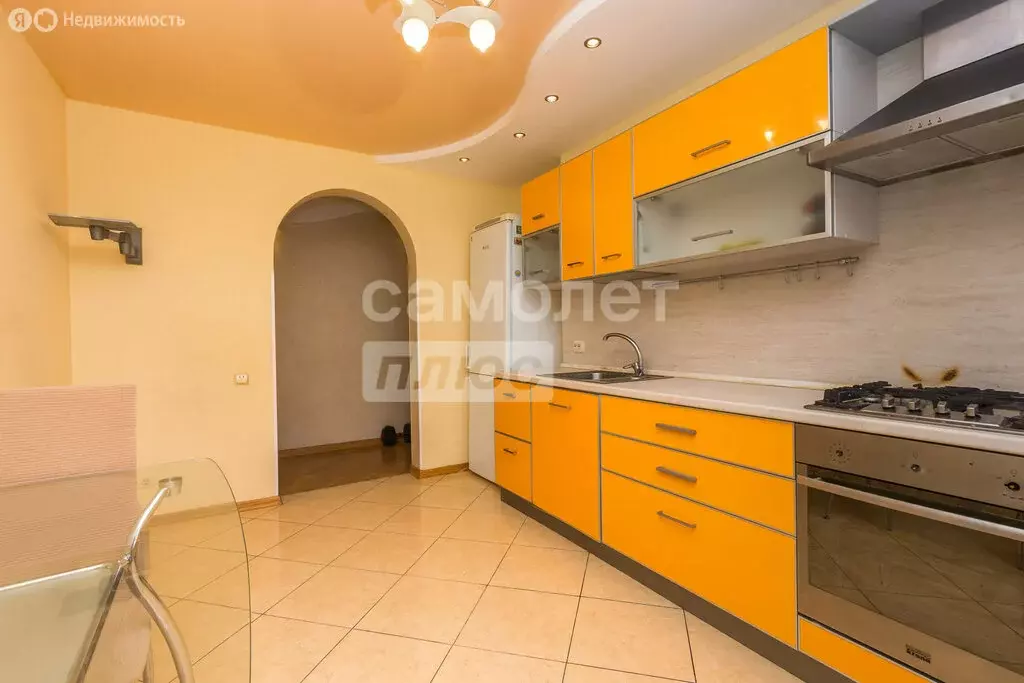 3-комнатная квартира: Уфа, улица Энтузиастов, 1 (79.1 м) - Фото 1