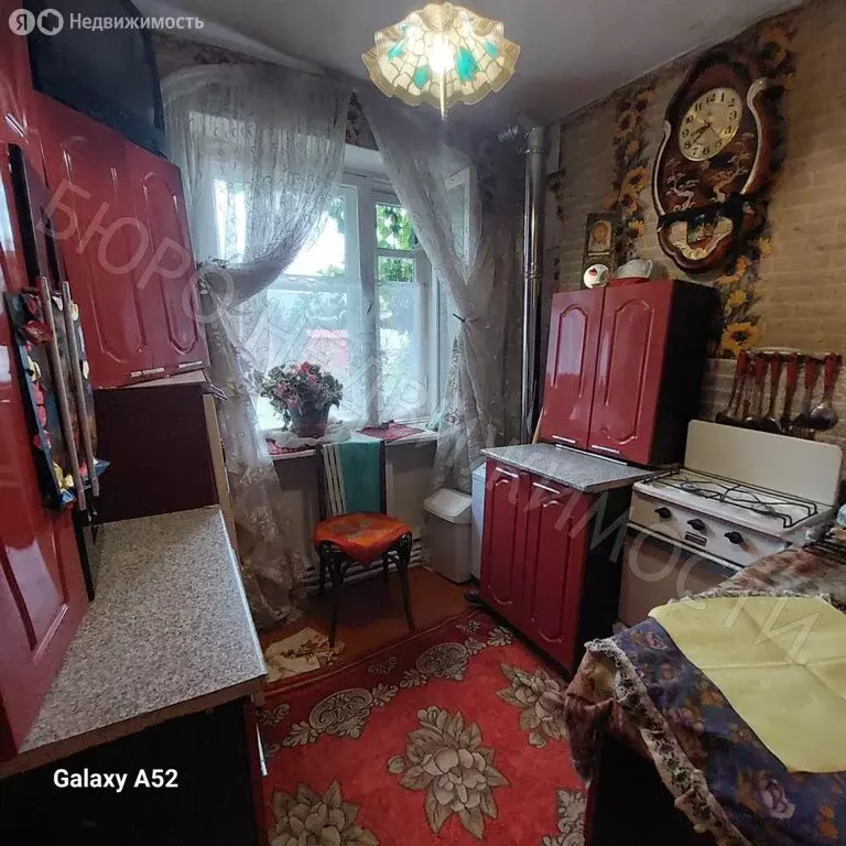 1-комнатная квартира: Пинеровка, Комсомольская улица, 14 (30 м) - Фото 0