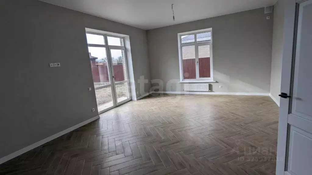 Дом в Ростовская область, Неклиновский район, с. Новобессергеневка ул. ... - Фото 1