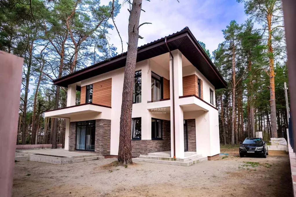 Дом в Калининградская область, Ладушкин  (275 м) - Фото 1