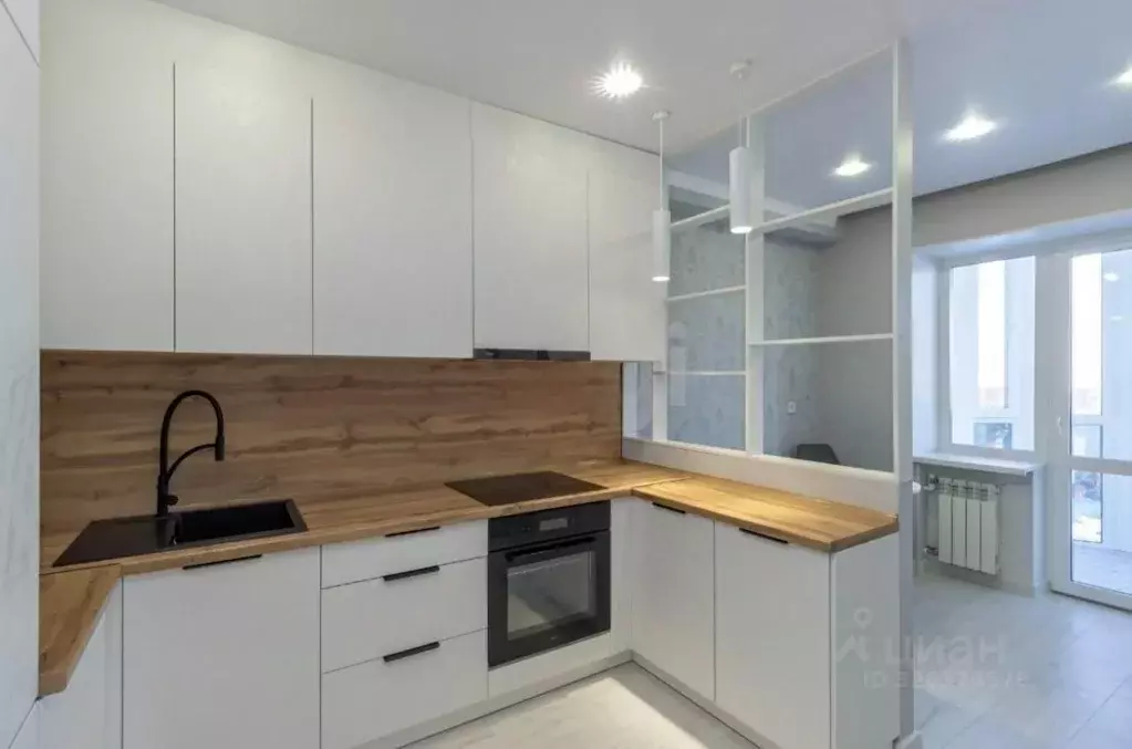 2-к кв. Омская область, Омск просп. Комарова, 11/3 (53.0 м) - Фото 1