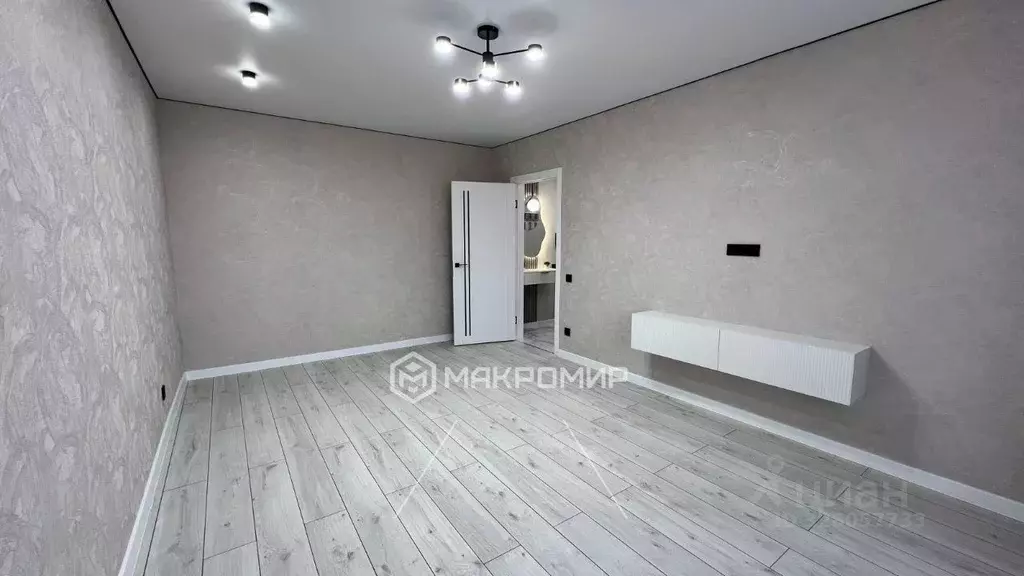 2-к кв. Брянская область, Брянск ул. Медведева, 5 (52.7 м) - Фото 2