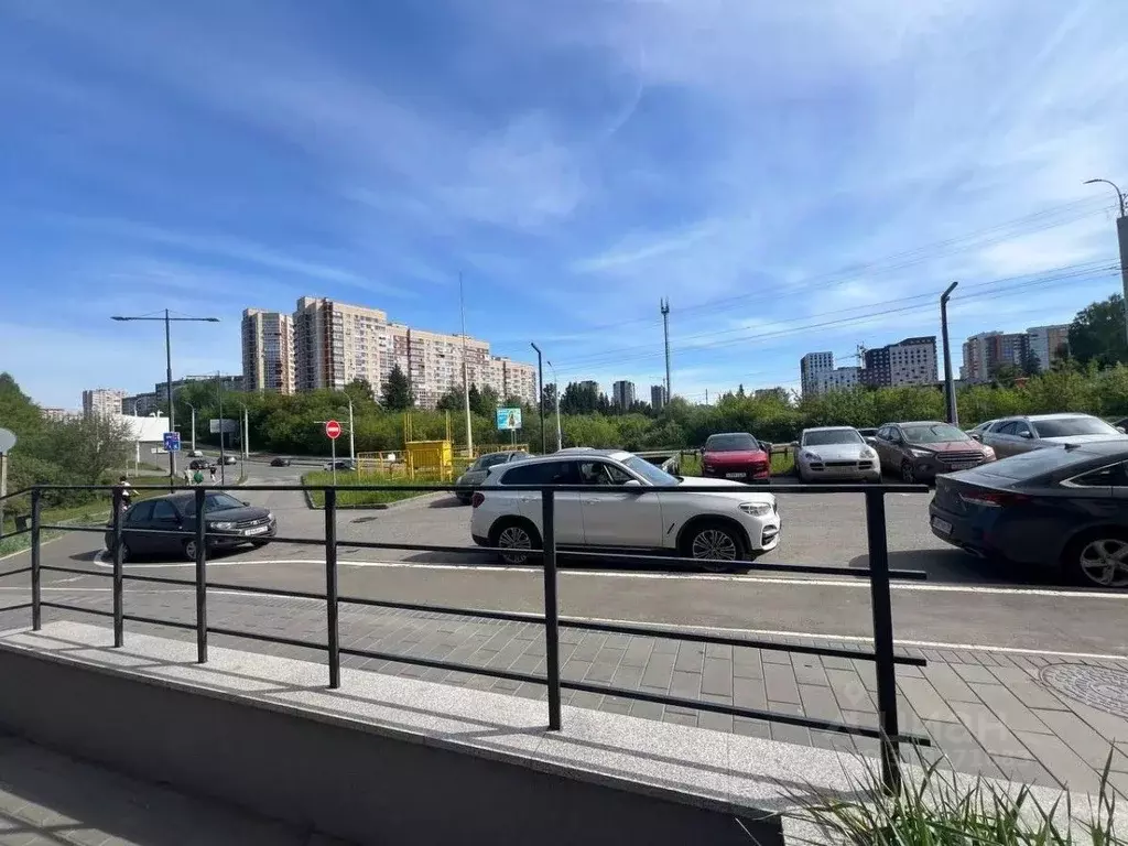 Помещение свободного назначения в Удмуртия, Ижевск ул. имени 50-летия ... - Фото 1