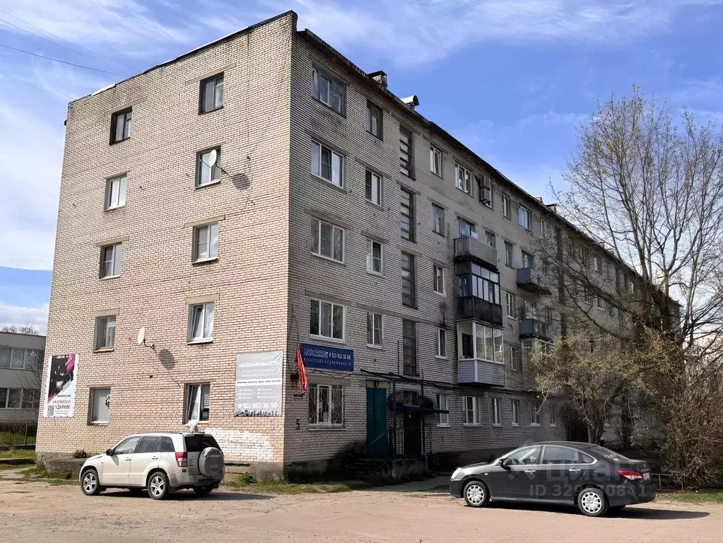 3-к кв. Ленинградская область, Кировский район, Назия пгт ул. Есенина, ... - Фото 1