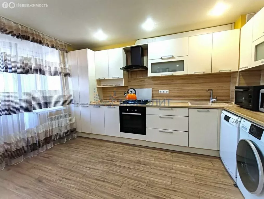 3-комнатная квартира: Чебоксары, Хевешская улица, 5к1 (65 м) - Фото 1