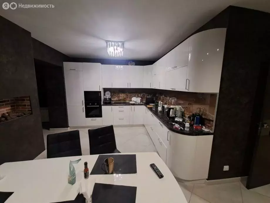 2-комнатная квартира: Самара, улица Советской Армии, 240Б (86 м) - Фото 2