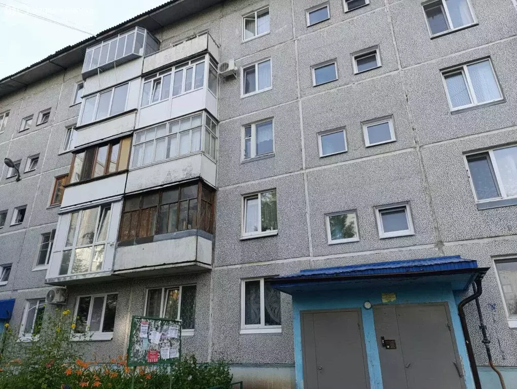 3-комнатная квартира: Омск, проспект Комарова, 23/2 (67.9 м) - Фото 0