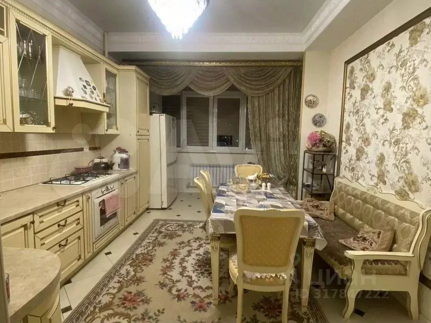 3-к кв. Дагестан, Каспийск просп. М. Омарова (100.0 м) - Фото 0