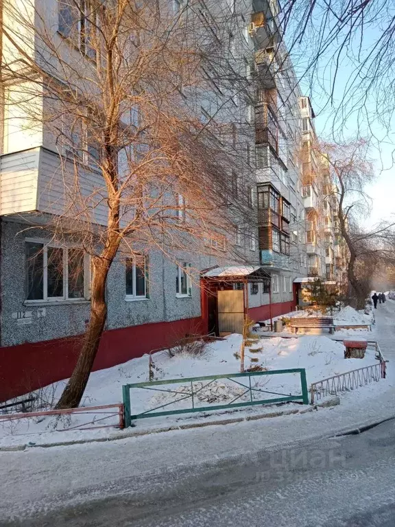 2-к кв. Омская область, Омск ул. 12 Декабря, 112 (43.6 м) - Фото 0