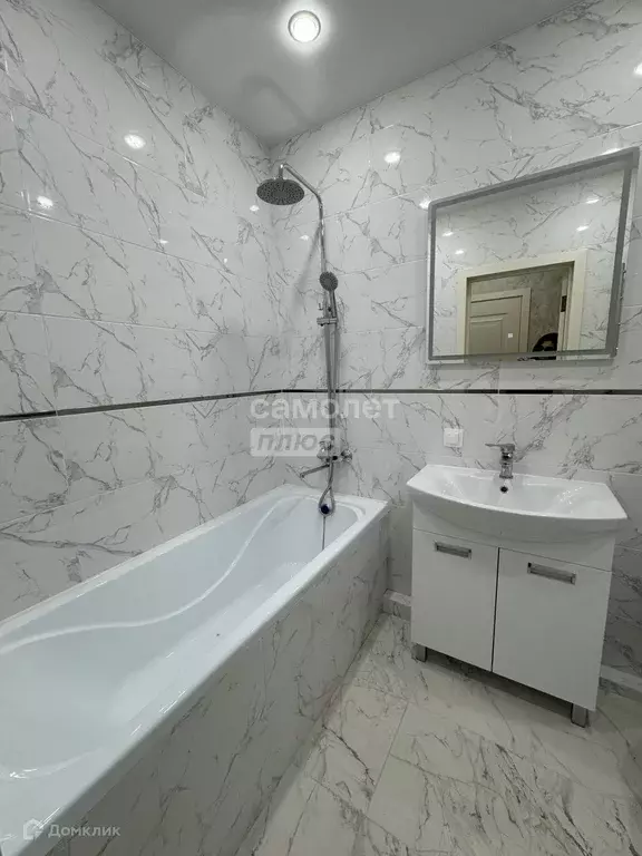 Продаётся 2-к квартира, 62 м - Фото 0