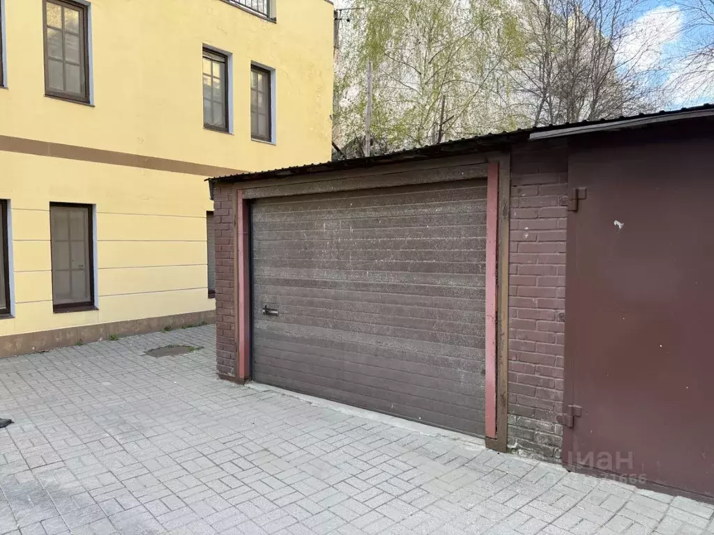 Гараж в Санкт-Петербург Суворовский просп., 40 (18 м) - Фото 0
