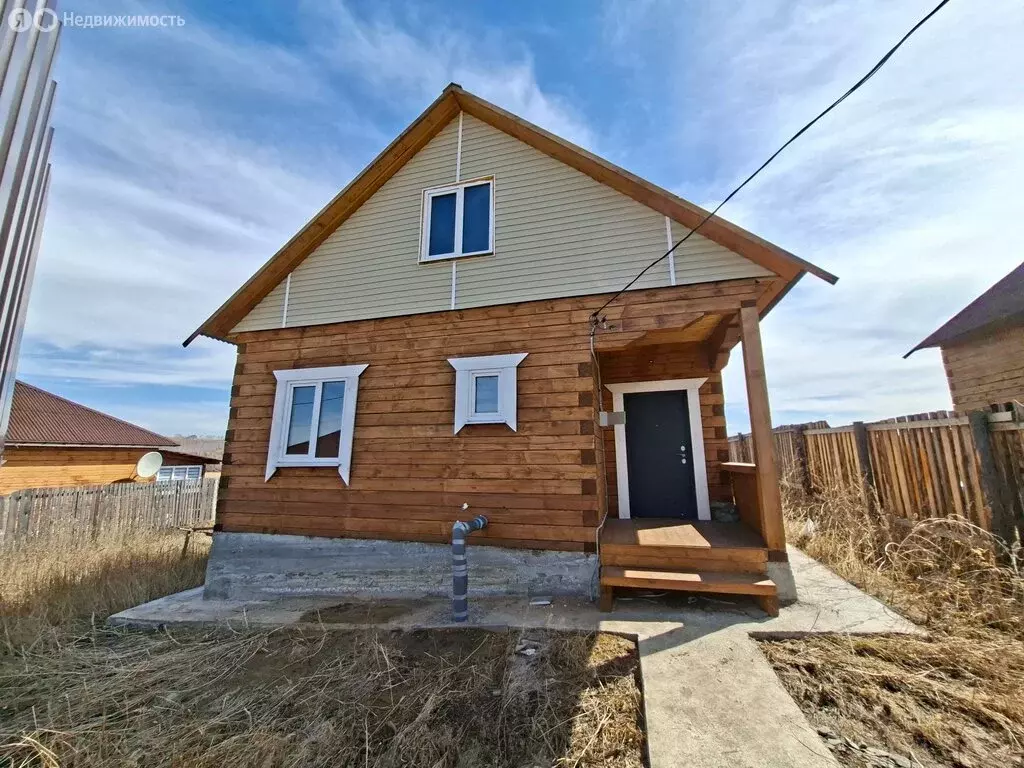 Дом в село Урик, Клубничная улица (150 м) - Фото 2