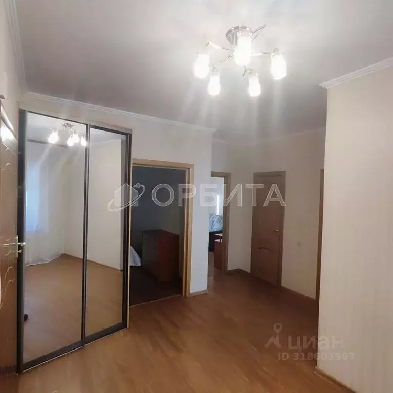 3-к кв. Тюменская область, Тюмень ул. 50 лет Октября, 62А/1 (72.0 м) - Фото 0
