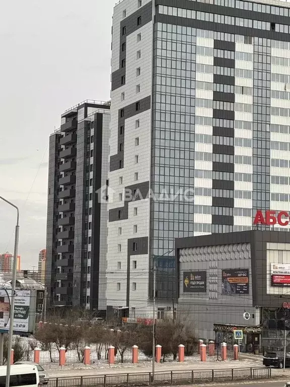 2-к кв. Бурятия, Улан-Удэ ул. Бабушкина, 1к5 (65.5 м) - Фото 1