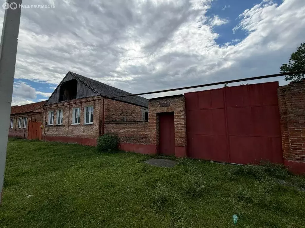 Дом в село Гизель, Партизанская улица, 33 (66 м) - Фото 1