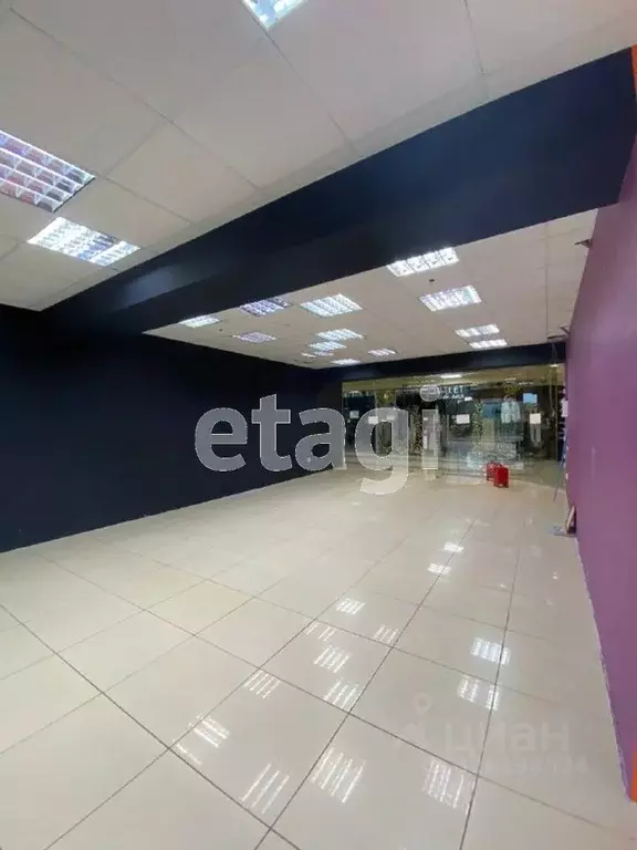 Торговая площадь в Краснодарский край, Ейск ул. Победы (102 м) - Фото 1