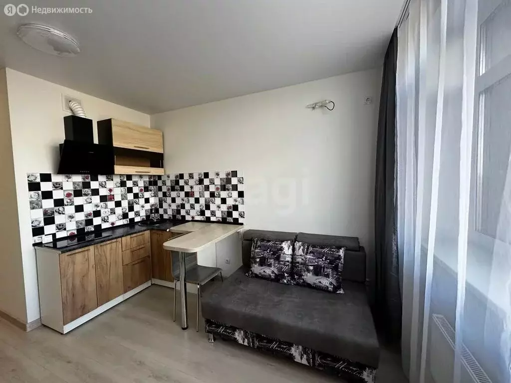 Квартира-студия: Тюмень, Алматинская улица, 6 (18 м) - Фото 1