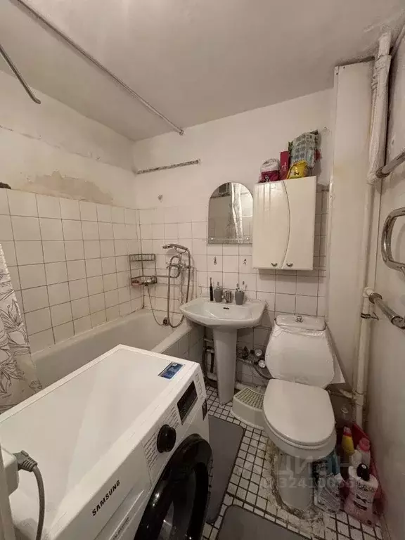 1-к кв. Татарстан, Казань ул. Батыршина, 37 (37.2 м) - Фото 2