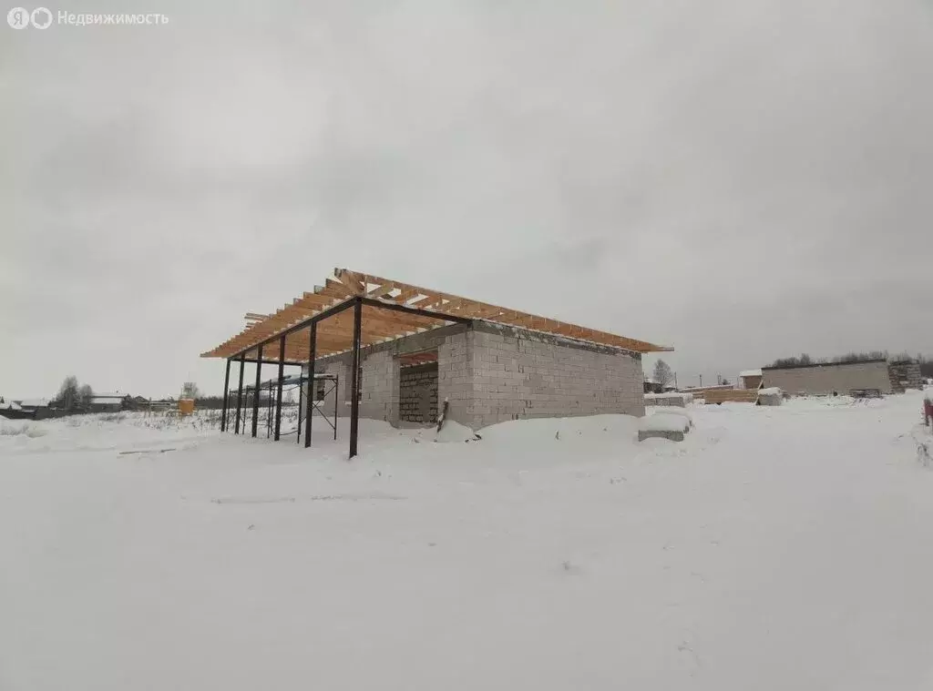 Дом в село Кирилловка, улица Адмирала Сорокина, 65 (100 м) - Фото 2