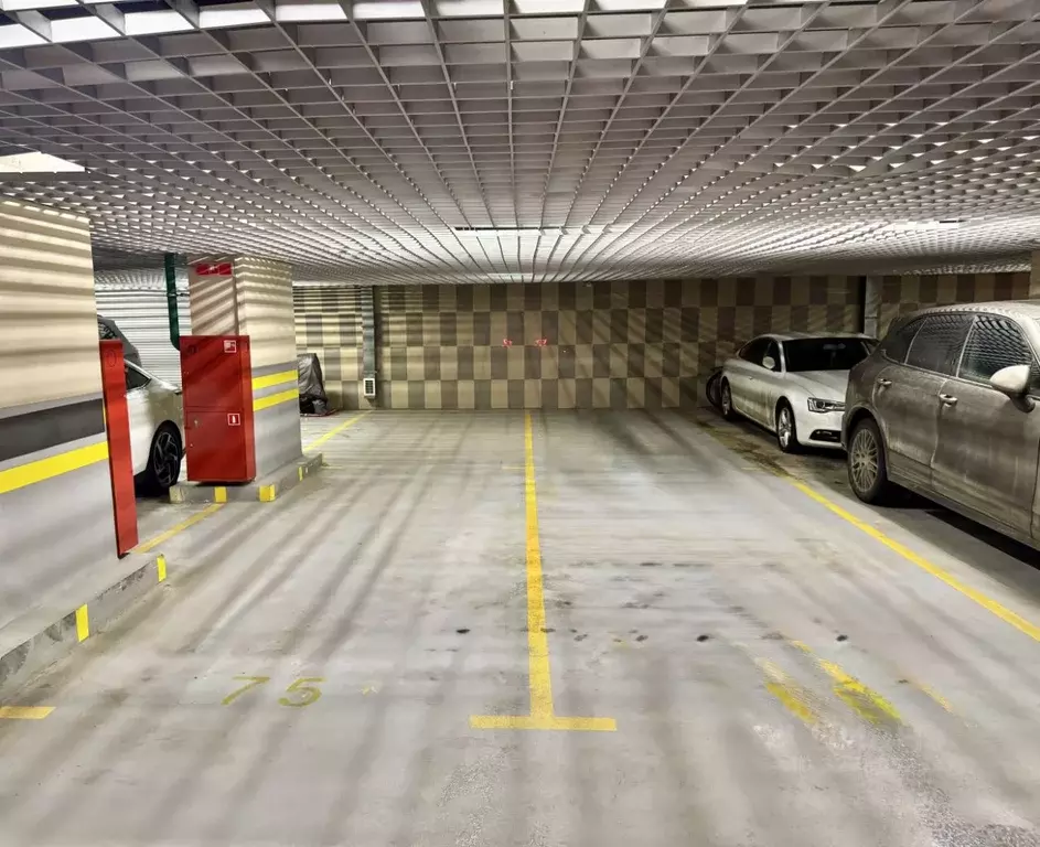 Гараж в Москва Новоясеневский просп., 9 (30 м) - Фото 1