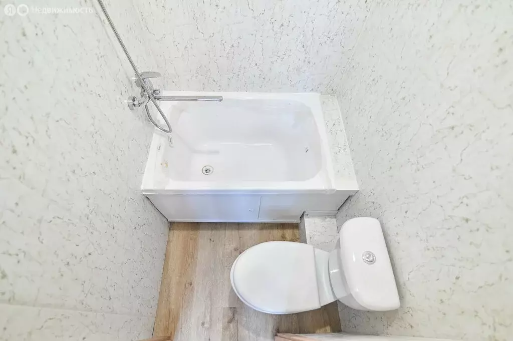 Квартира-студия: Барнаул, улица Юрина, 204Бк1 (18 м) - Фото 2