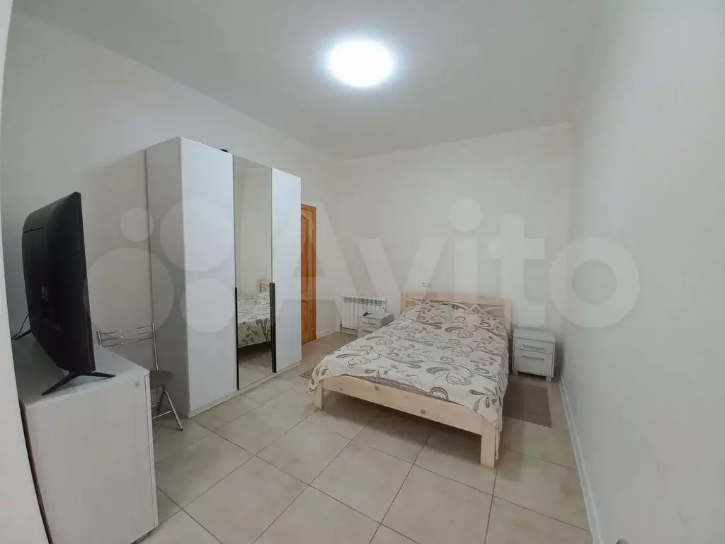 Комната 28 м в 1-к., 1/2 эт. - Фото 0