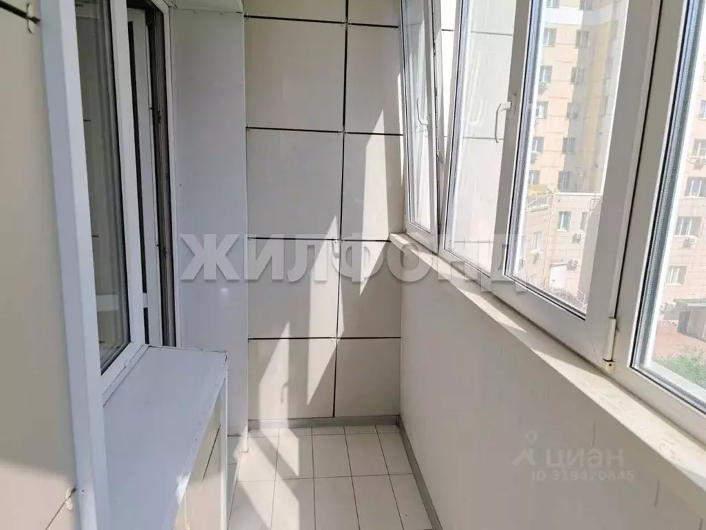 1-к кв. Новосибирская область, Новосибирск ул. Дуси Ковальчук, 250 ... - Фото 0