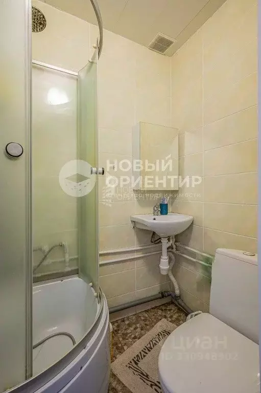 Комната Свердловская область, Екатеринбург ул. Кузнечная, 84 (17.4 м) - Фото 2