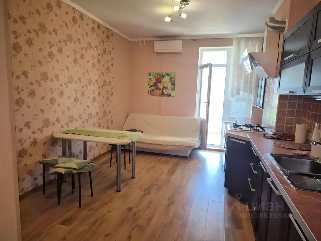 2-к кв. Волгоградская область, Волгоград Донецкая ул., 14 (81.2 м) - Фото 1