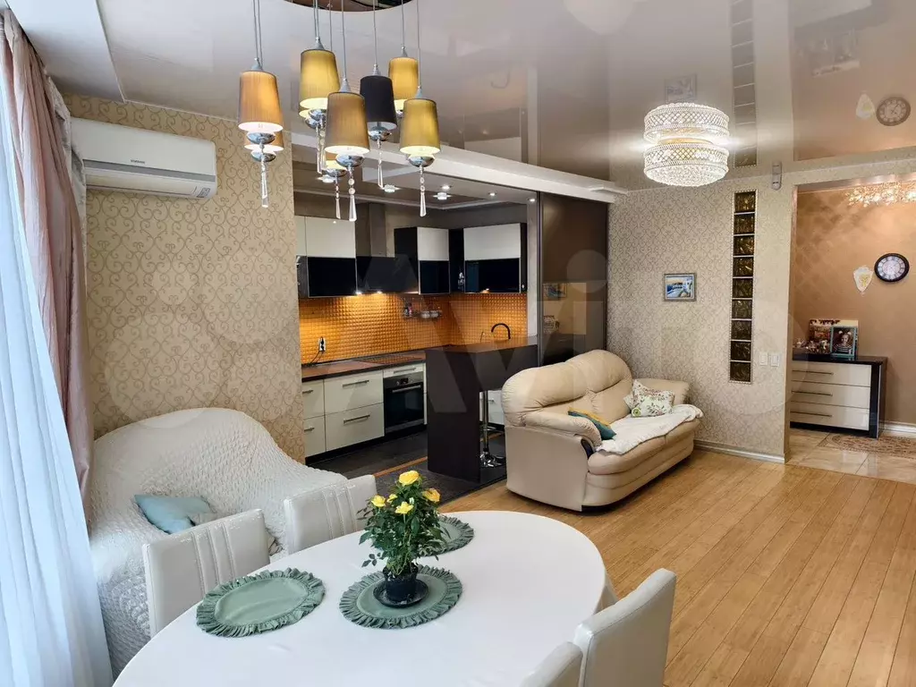 3-к. квартира, 91 м, 4/10 эт. - Фото 0