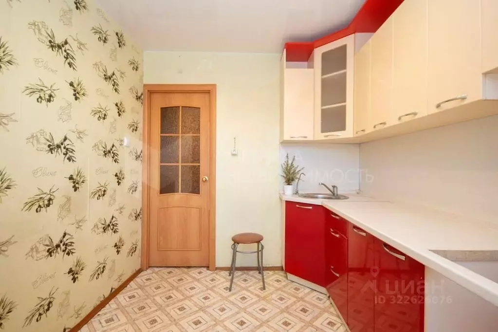 3-к кв. Тюменская область, Тюмень Заречный проезд, 10 (84.0 м) - Фото 1