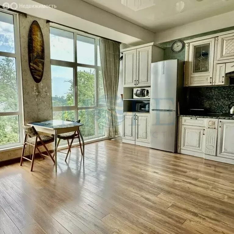 Квартира-студия: Сочи, Водораздельная улица, 12 (36 м) - Фото 1