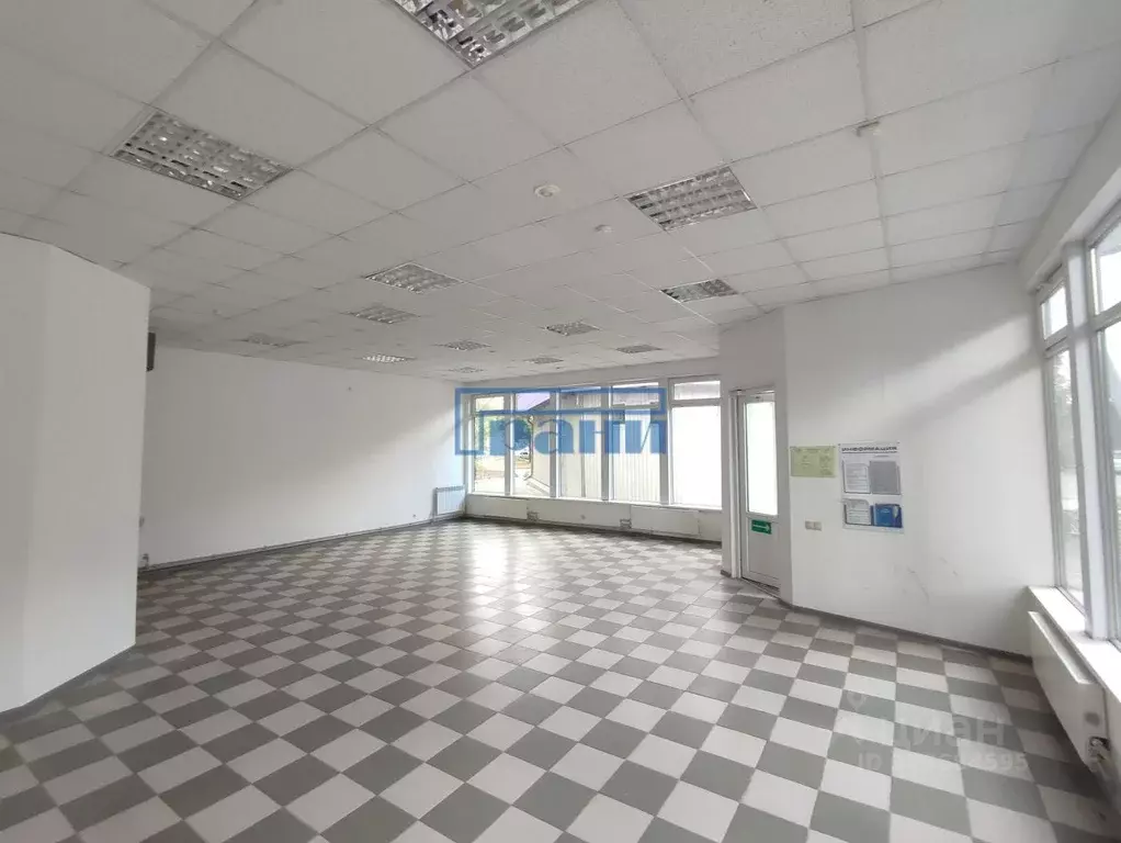 Торговая площадь в Курская область, Курск ул. Красной Армии, 2Ак2 (273 ... - Фото 2