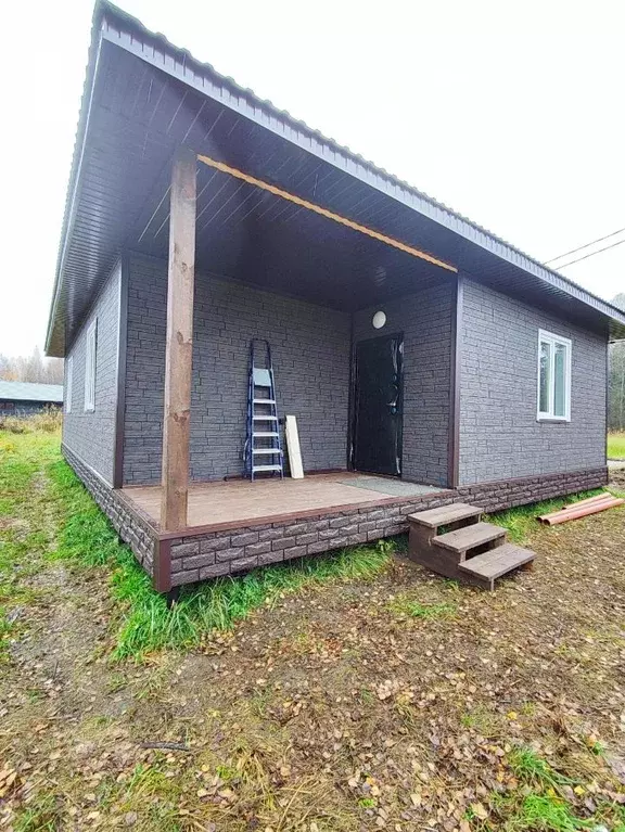 Дом в Тверская область, Конаковский муниципальный округ, д. Вахромеево ... - Фото 1