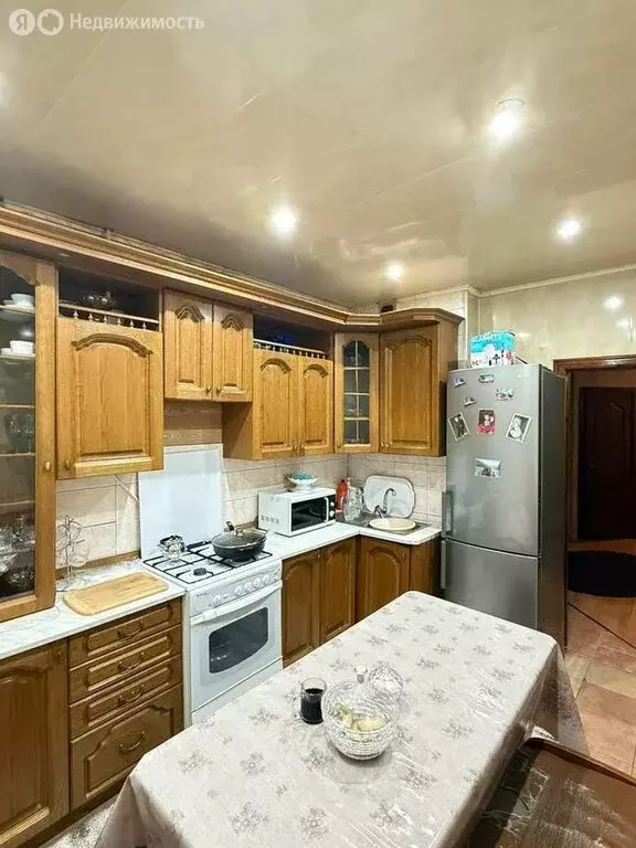 4-комнатная квартира: Астрахань, улица Бабаевского, 39к2 (90 м) - Фото 0