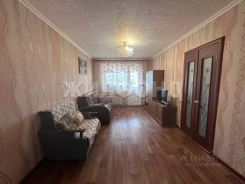 2-к кв. Омская область, Омск Заозерная ул., 11 (43.4 м) - Фото 0