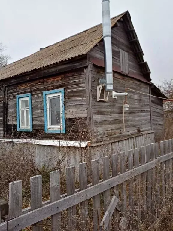 Дом в Саратовская область, Вольский район, Широкобуеракское ... - Фото 0