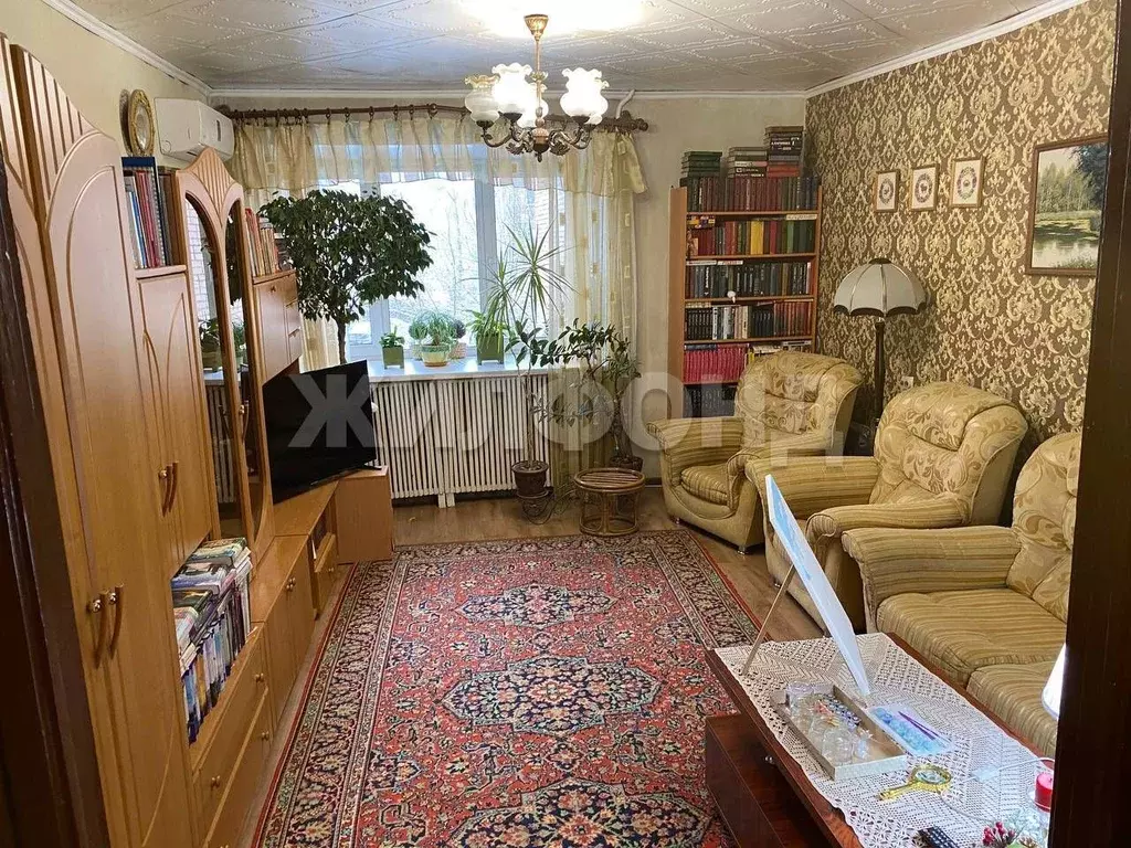 3-к кв. Хакасия, Абакан ул. Чкалова, 13А (60.3 м) - Фото 0