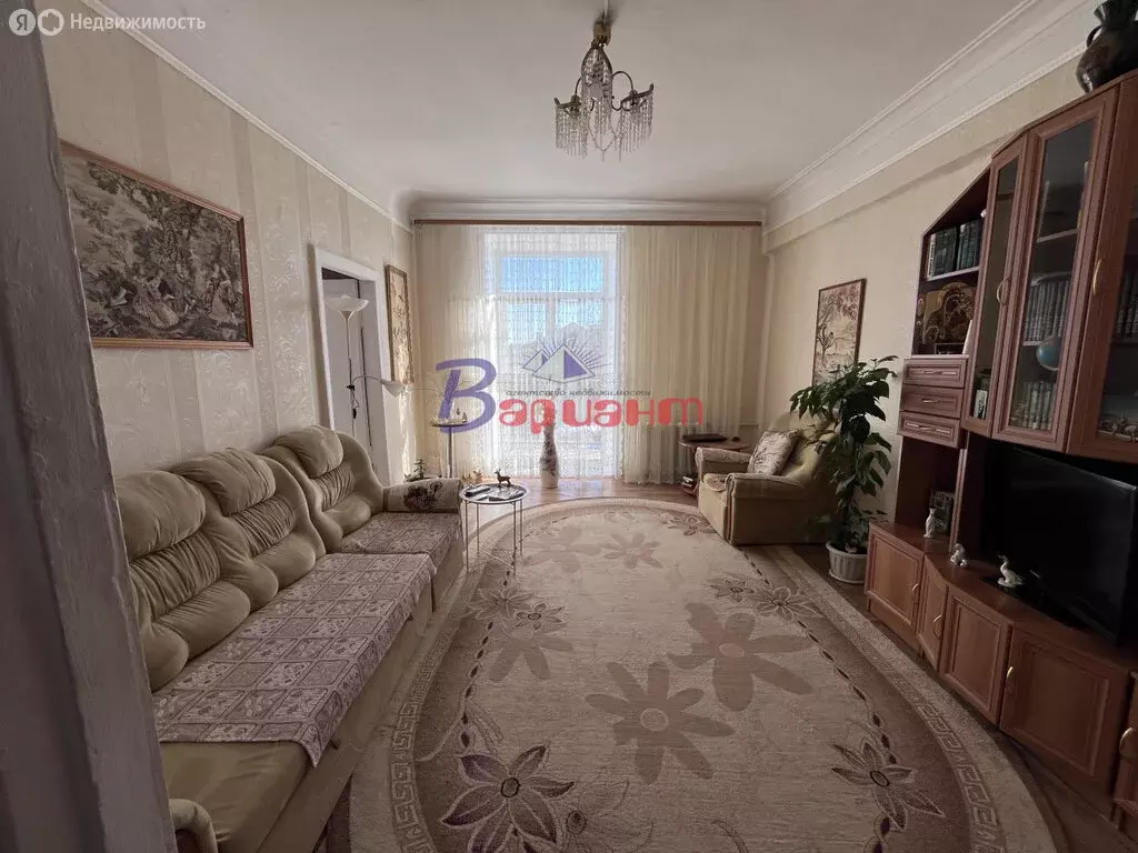 2-комнатная квартира: Чебаркуль, улица Ленина, 38 (50 м) - Фото 0