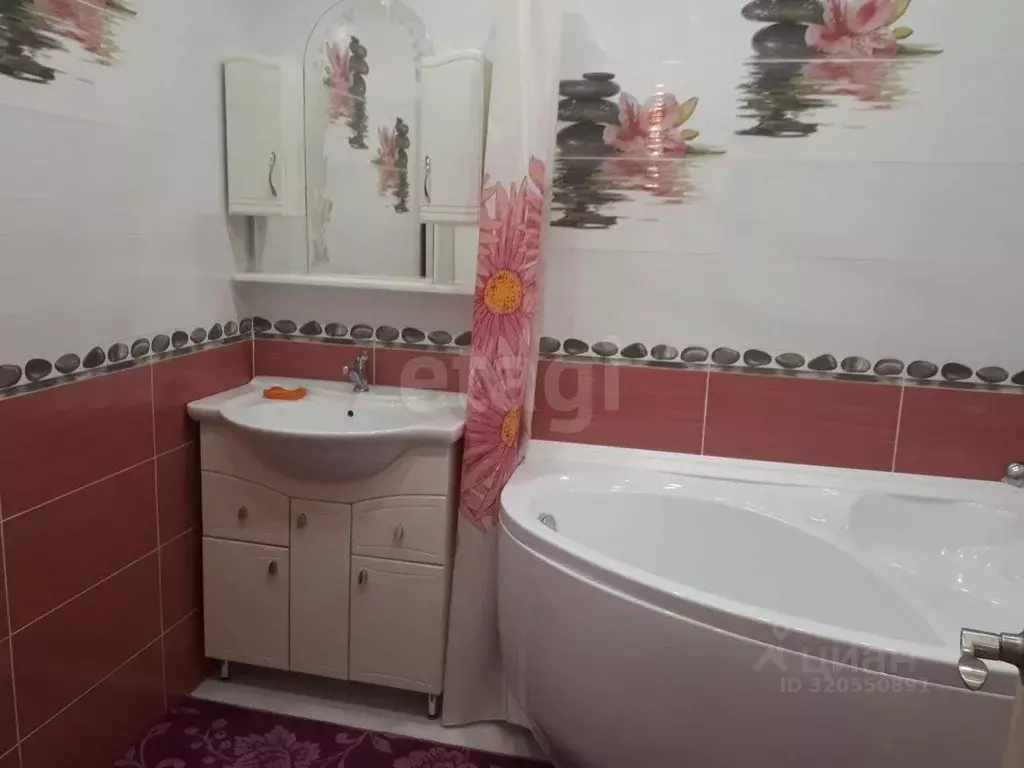 2-к кв. Брянская область, Брянск Красноармейская ул., 38 (66.4 м) - Фото 0