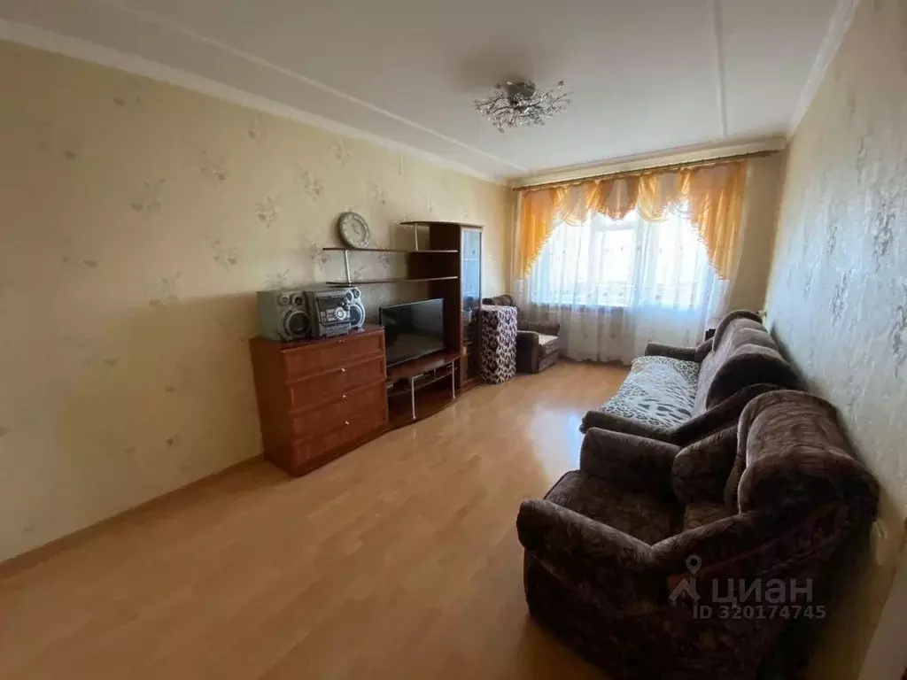 3-к кв. Башкортостан, Уфа ул. Юрия Гагарина, 23 (60.0 м) - Фото 1