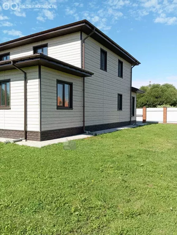 Дом в Волоколамский городской округ, село Теряево (240 м) - Фото 1