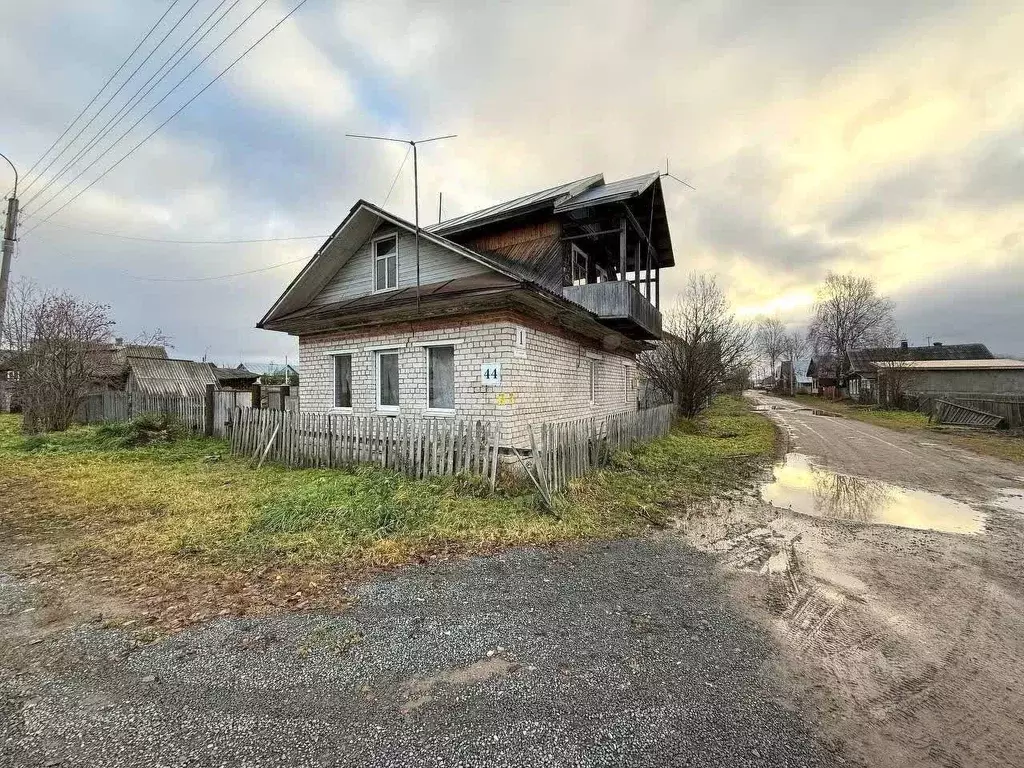 Дом в Вологодская область, Великий Устюг ул. Копылова, 44 (80 м) - Фото 1