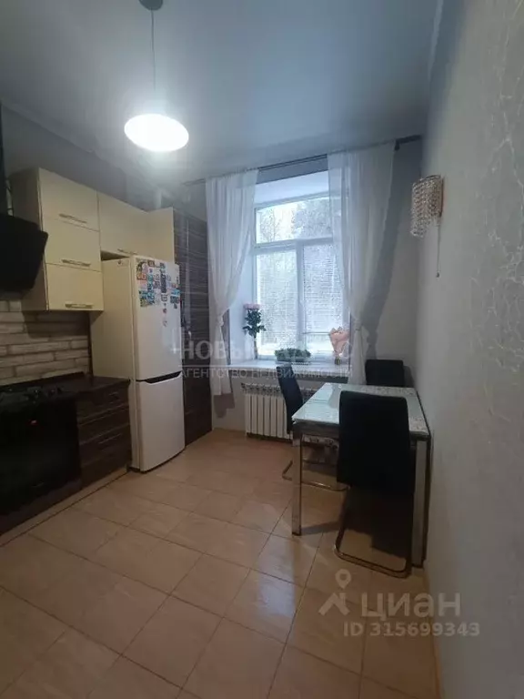 2-к кв. Калужская область, Калуга Гвардейская ул., 8 (56.4 м) - Фото 0