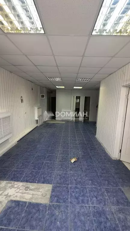 Торговая площадь в Ростовская область, Новочеркасск ул. Ларина (56 м) - Фото 0