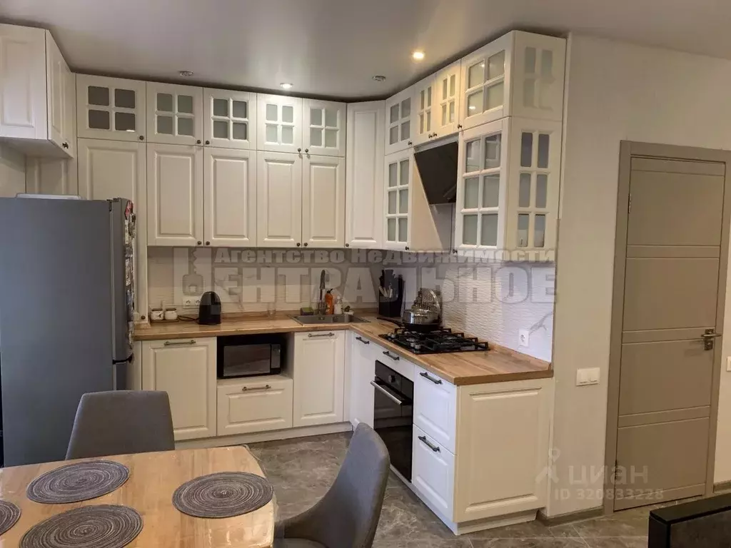 2-к кв. Смоленская область, Смоленск ул. Брылевка, 20 (67.5 м) - Фото 0