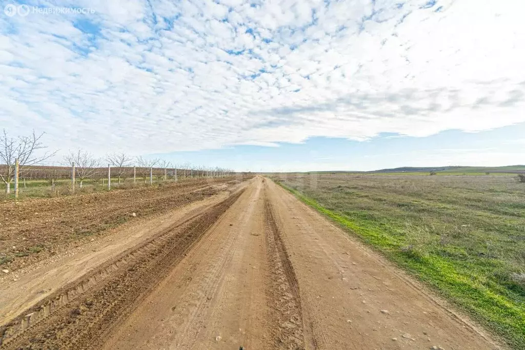 Участок в Бахчисарайский район, село Вилино (50 м) - Фото 0